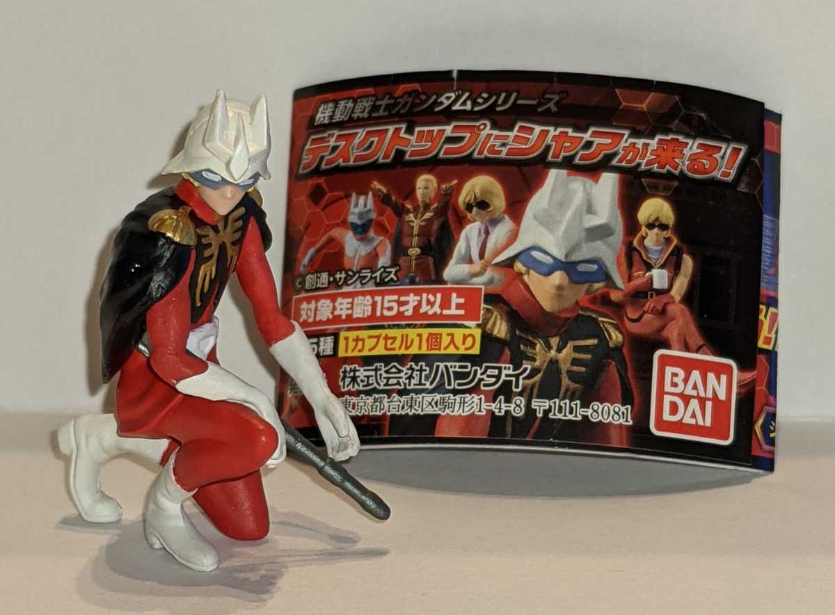 機動戦士ガンダムシリーズ デスクトップにシャアが来る シャア アズナブル 軍服 カードを立てる 機動戦士ガンダム 売買されたオークション情報 Yahooの商品情報をアーカイブ公開 オークファン Aucfan Com