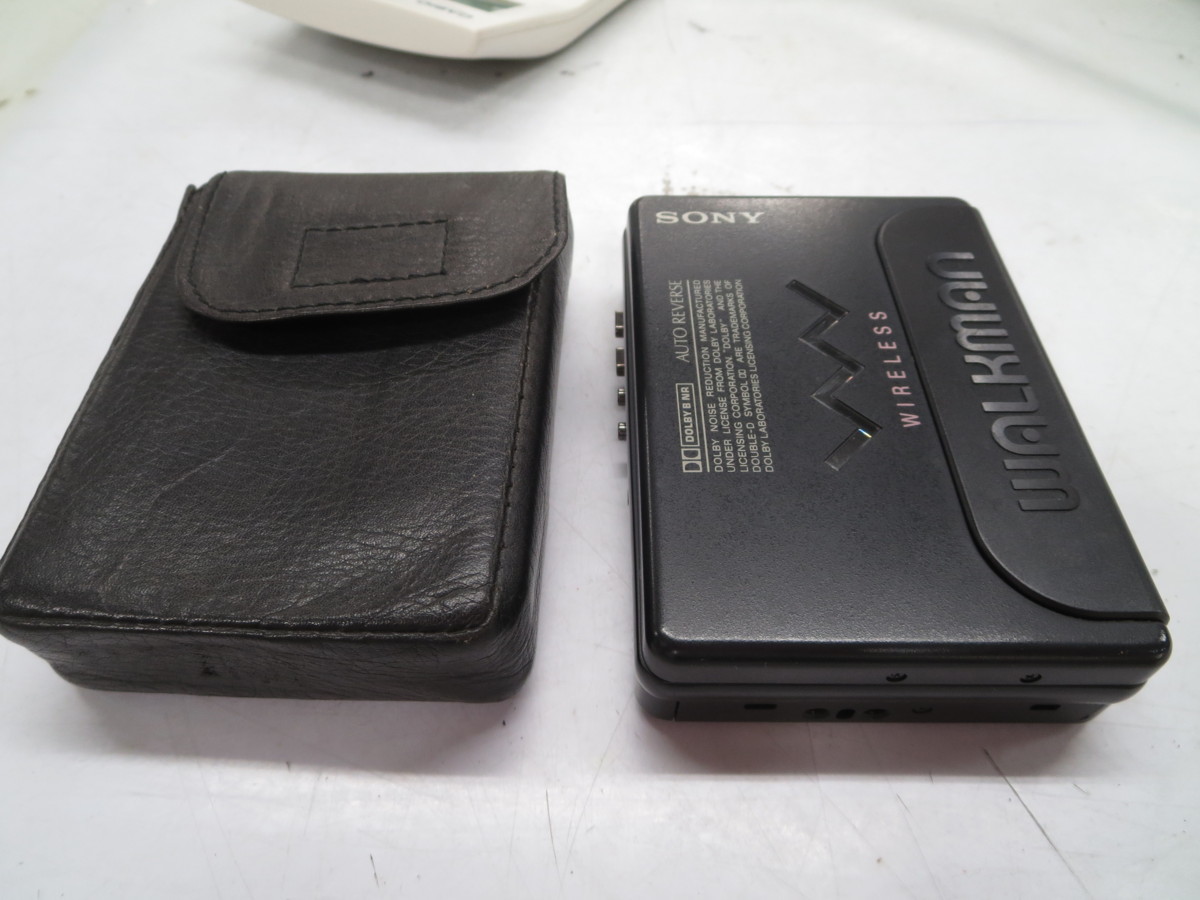 【中古】　SONY カセットウォークマン WM-505 ソフトケース 付 ジャンク（札）
