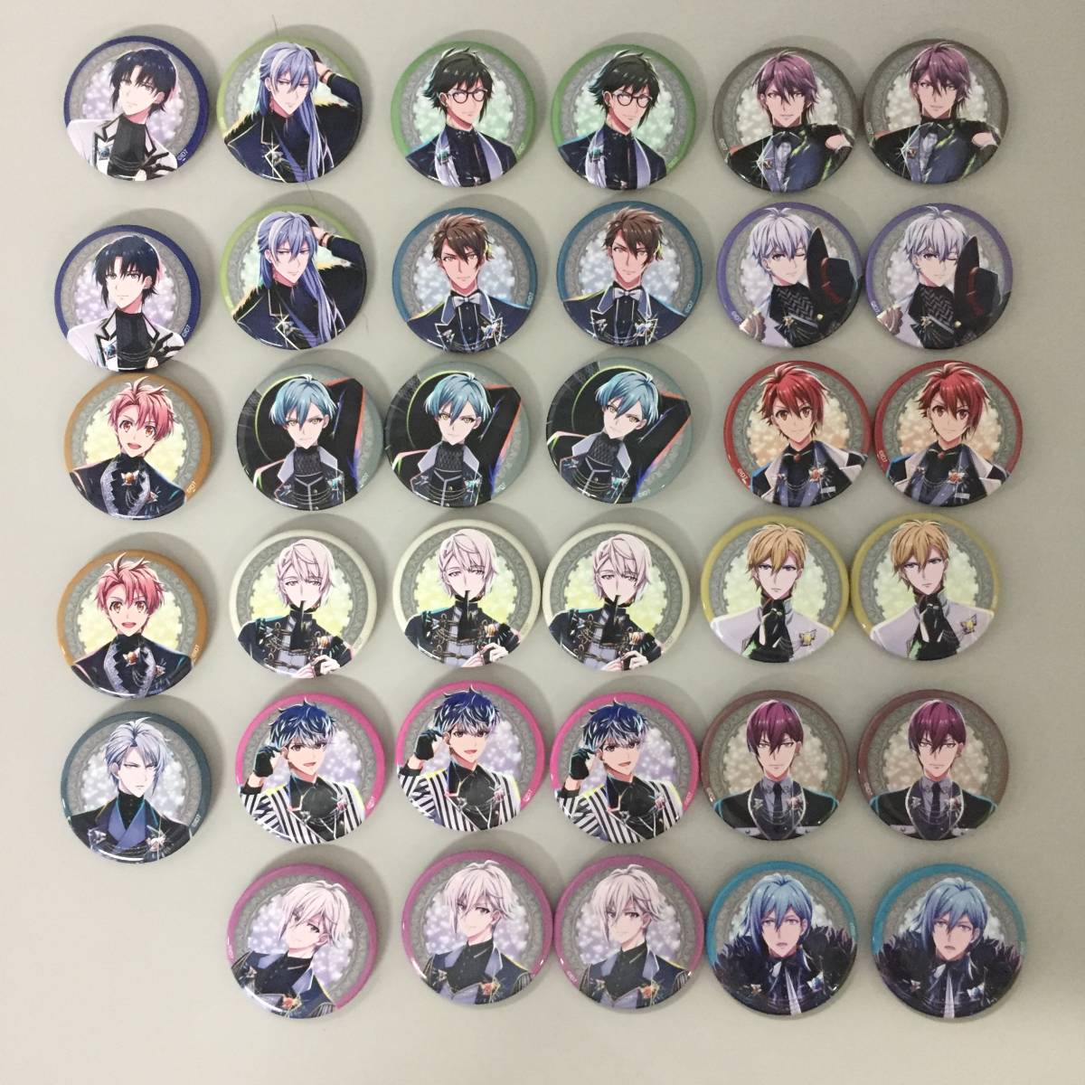 ○アイドリッシュセブン キャラバッジ コレクション 5周年 缶バッジ