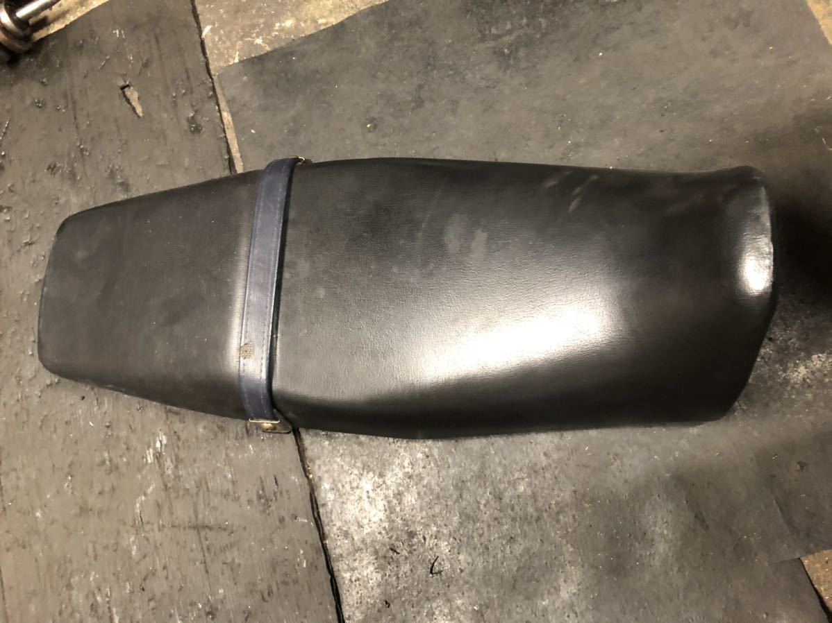 純正シート ヤマハ　ヤマハ　ＴＺＲ２５０　１ＫＴ　２ＸＴ　２ＡＷ　直接引き取り可能　横浜市鶴見区