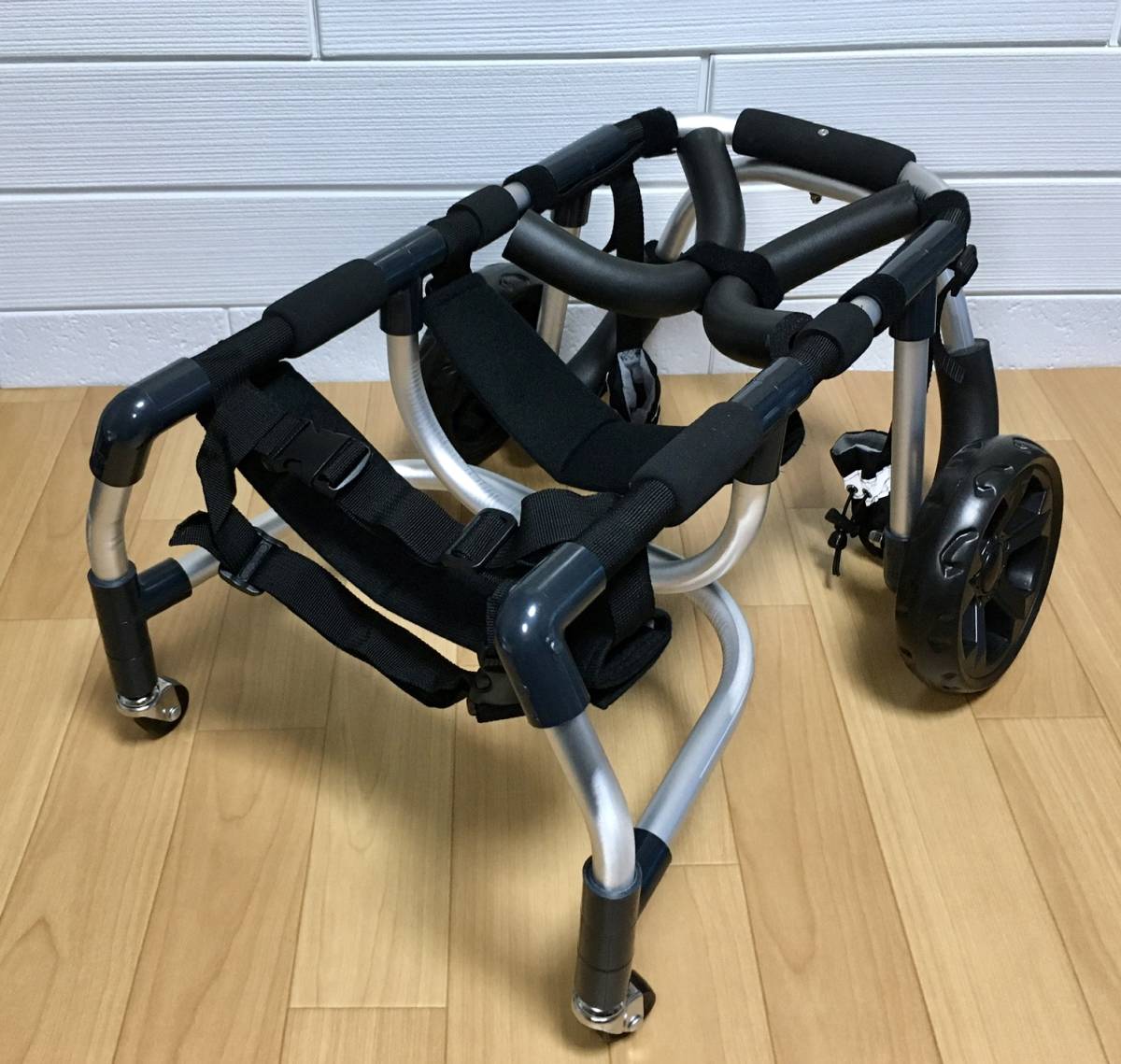 ●犬の車椅子 中型犬用4輪 8~17kg位 背高~45cm 歩行器 犬用車いす 介護