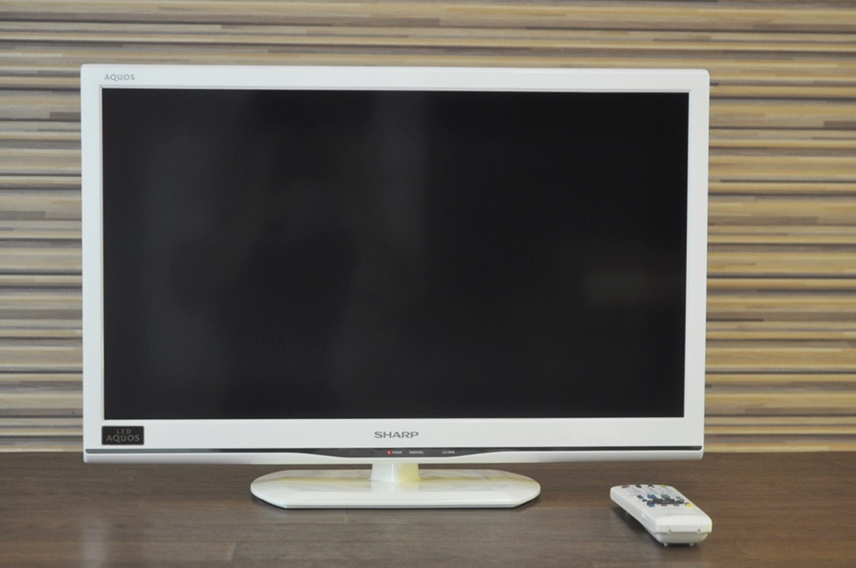 シャープLED液晶テレビAQUOSホワイト系LC-24K9-Wアクオス24V型