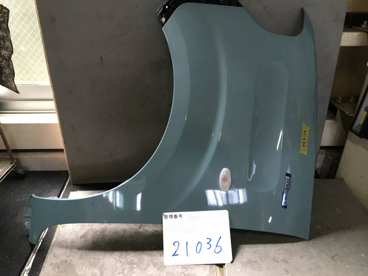 21036スズキ MK53S　スペーシア　左フェンダー　中古品　＜個人宅配送不可＞