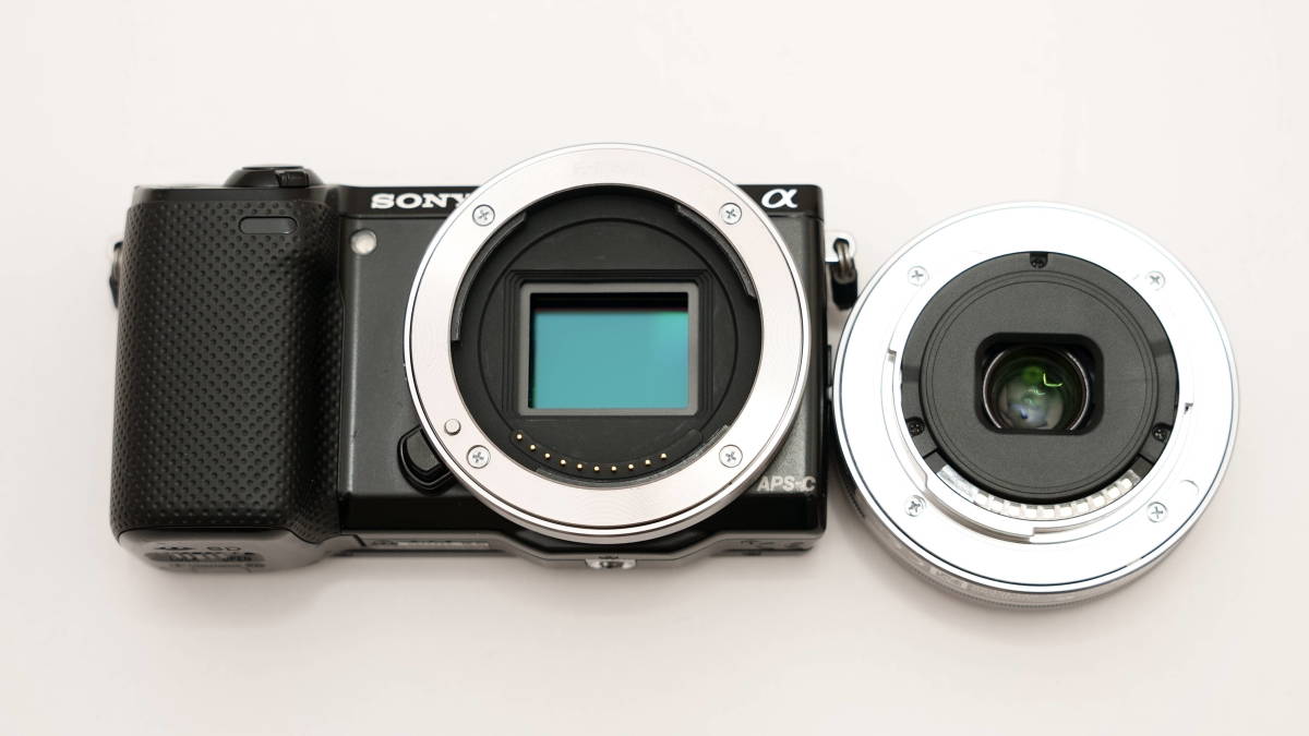 Sony NEX-5R α Alpha ミラーレス一眼カメラ Camera (no lens included