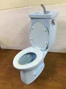 toto 美品のYahoo!オークション(旧ヤフオク!)の相場・価格を見る