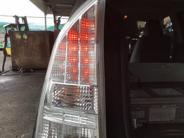 送料無料】ZVW30 プリウス Sツーリング 前期 純正 左右 LED