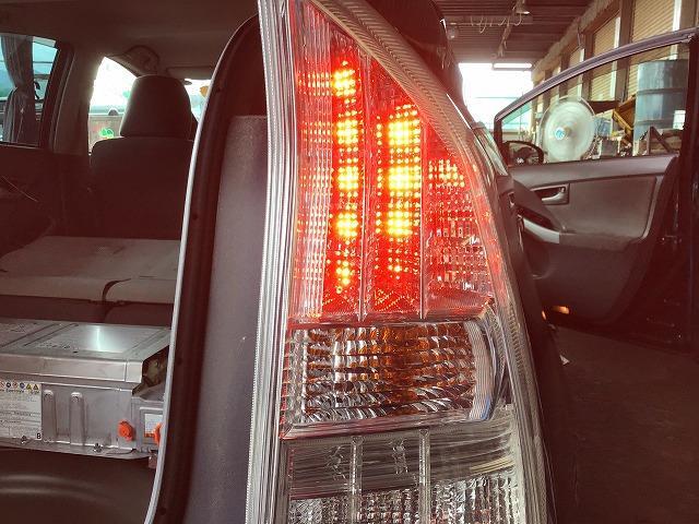 送料無料】ZVW30 プリウス Sツーリング 前期 純正 左右 LED
