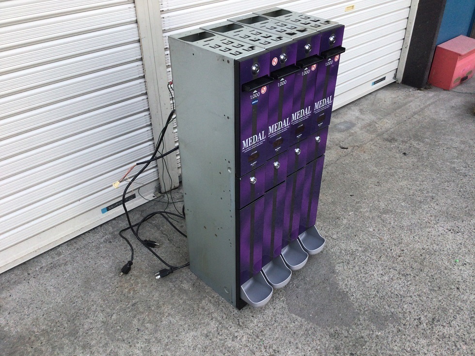 両替機・EMS-7を使用・1000円札を100円硬貨10枚へ両替・埼玉北部から