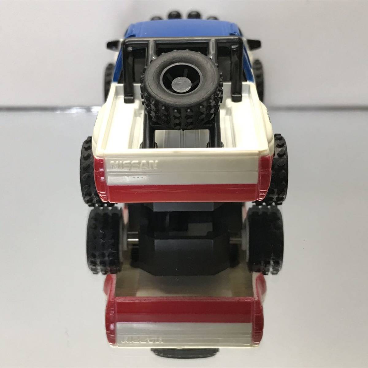 超激レアHOスロットカーTYCO程度良好NISSANニッサンD21ダットラ4x4SE