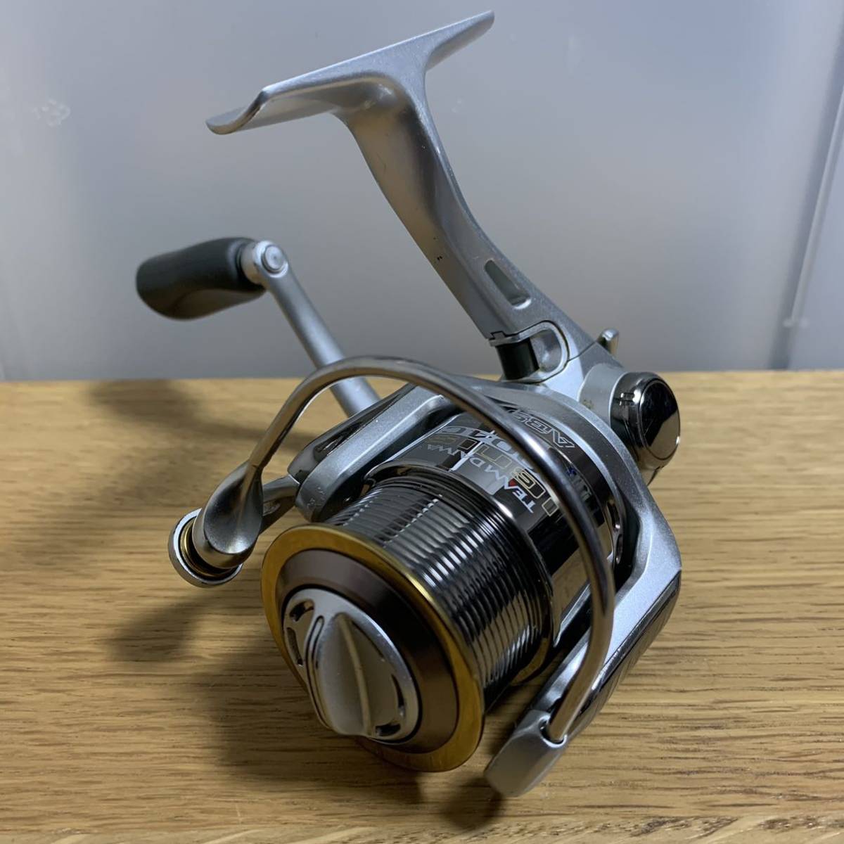 Daiwa ダイワ　イグニス2004C スピニングリール 専用袋付き ダイワ TDイグニス 2004C 付属品:箱、リール袋 【公式通販】