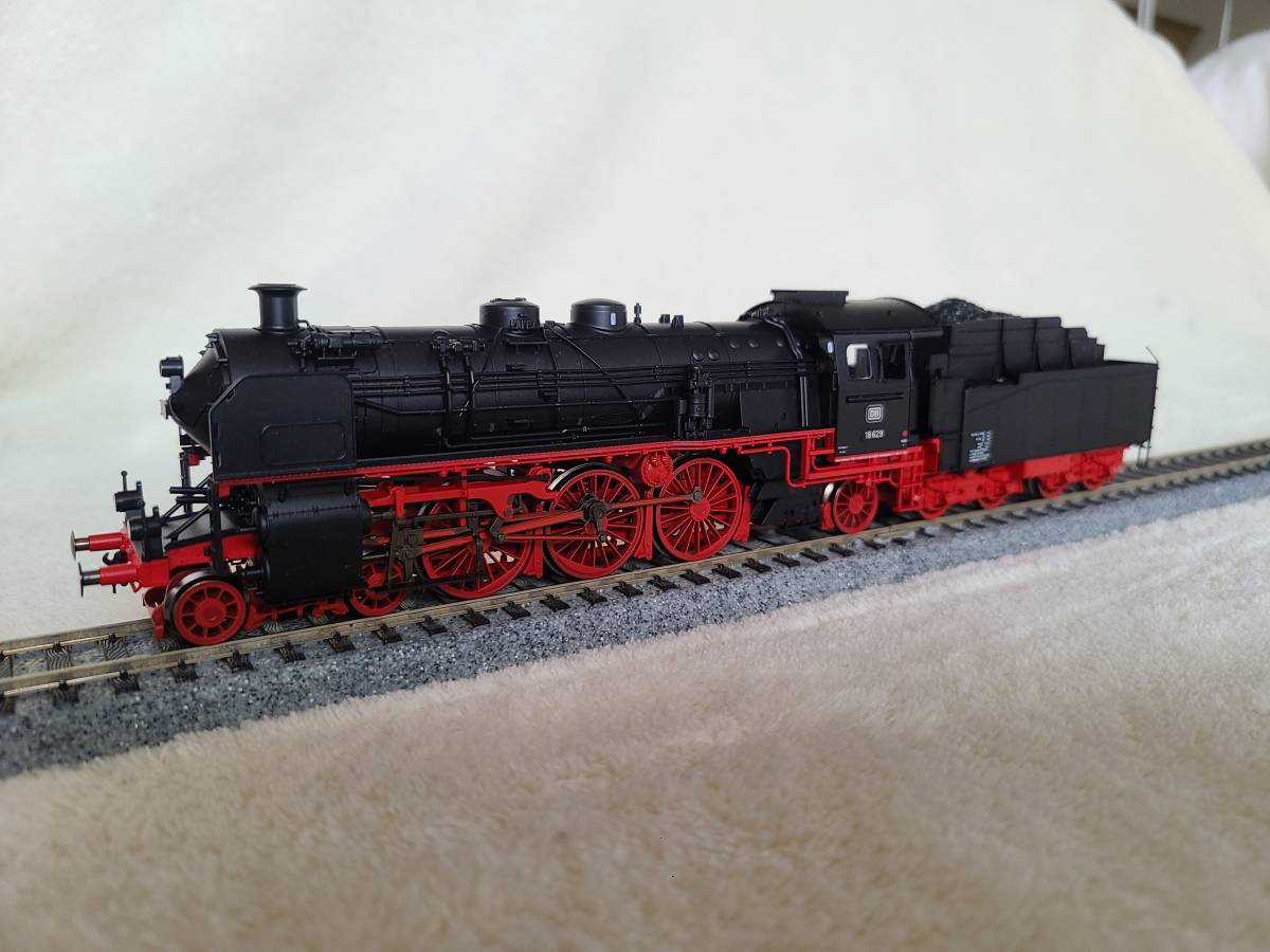 Fleischmann DB BR - of the Class Locomotive DCC Gauge HO Regio
