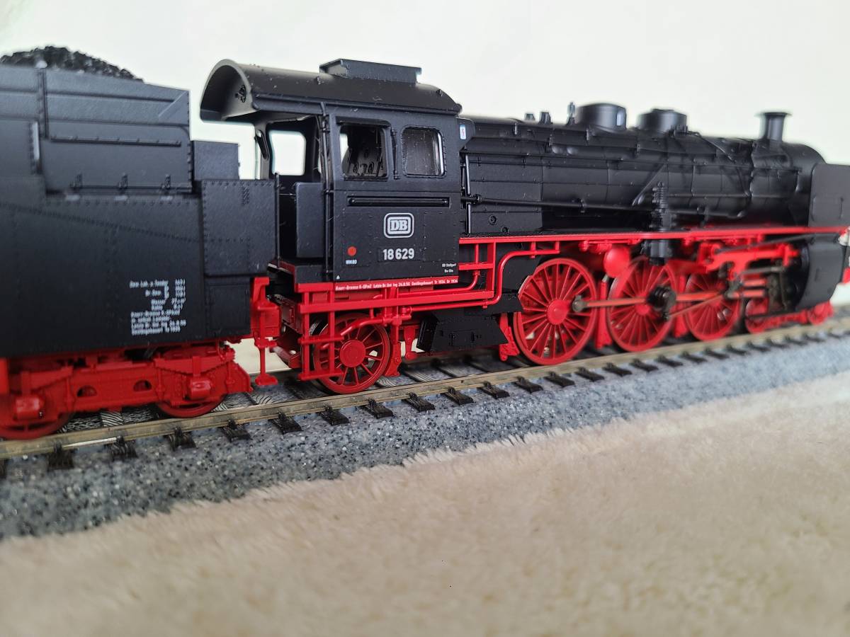 Fleischmann DB BR - of the Class Locomotive DCC Gauge HO Regio