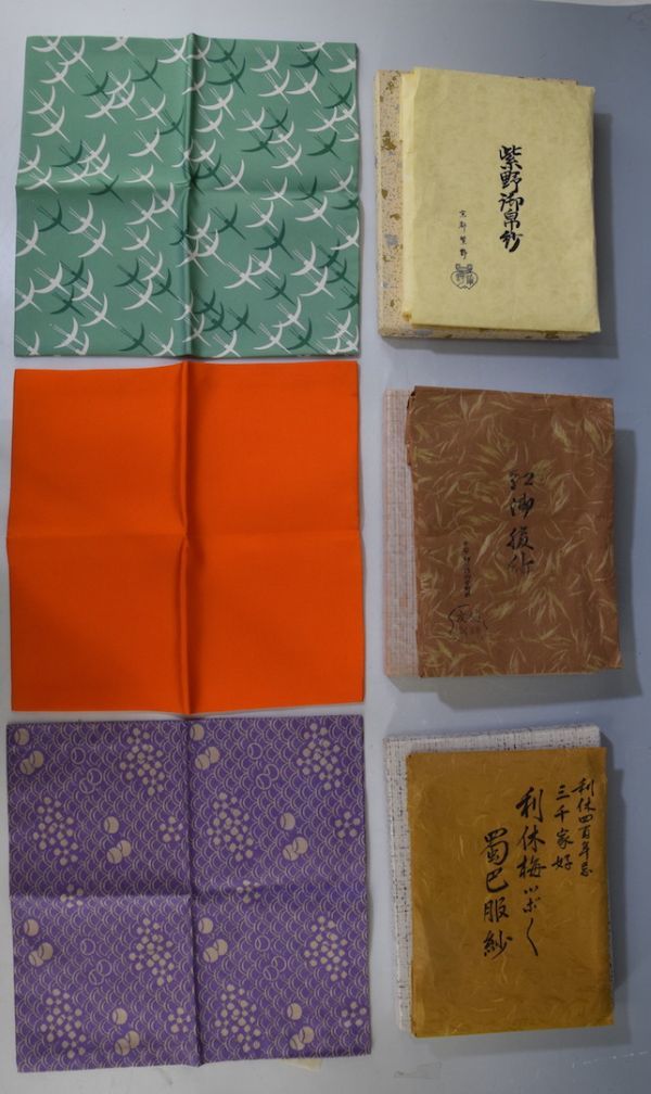 利休梅ツボツボ　蜀巴服紗 利休四百年忌 三千家好 梅ツボツボ蜀巴服紗 大徳
