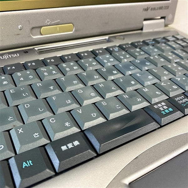 富士通、Windows 98搭載の新モデル 富士通 FMV-BIBLO NR/33X Win98SE