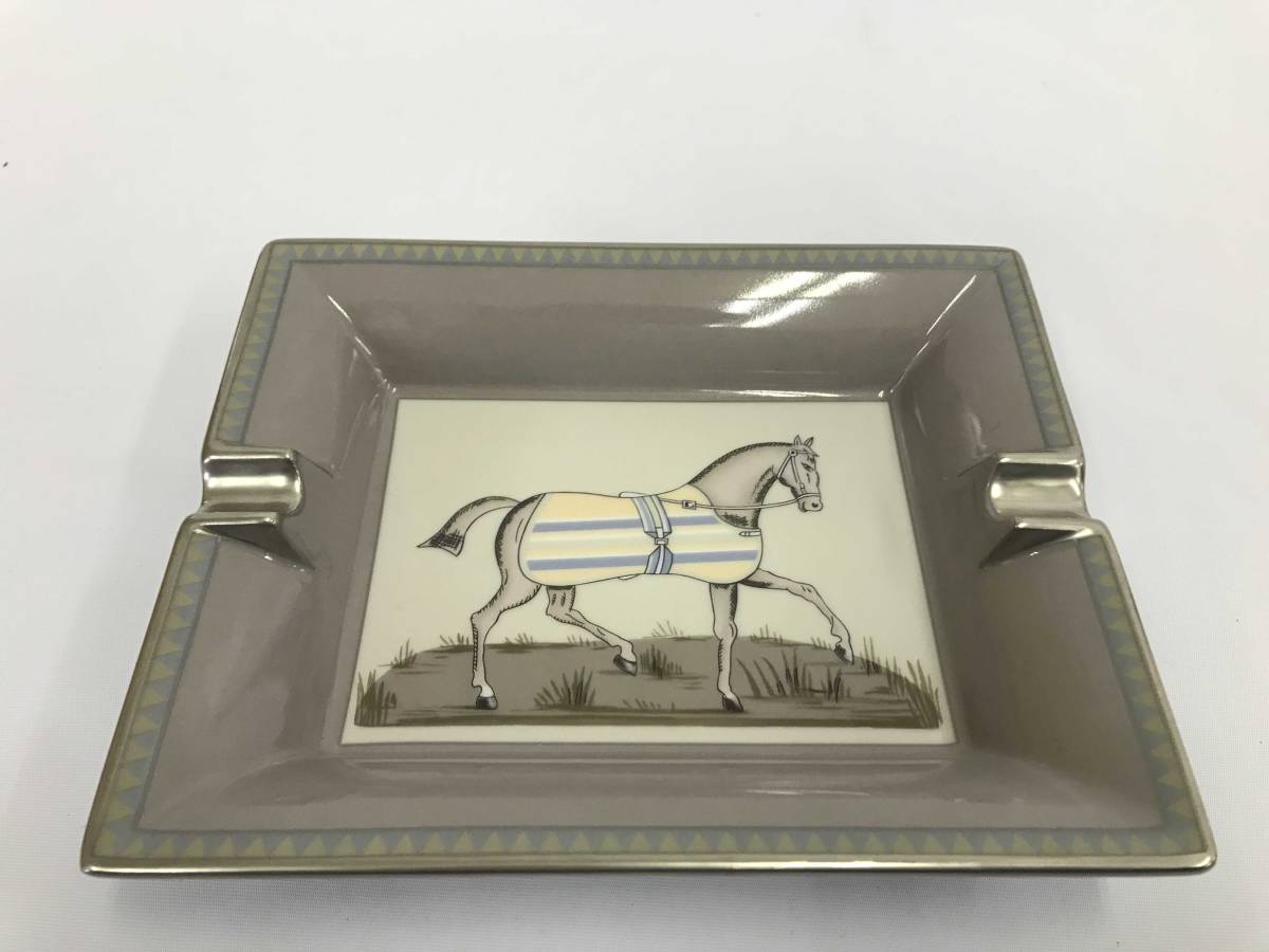 HERMES 馬柄 陶器製 アッシュトレイ 灰皿 馬柄 アッシュトレイ 皿 動物柄 馬 ○1円 美品 エルメス アッシュ