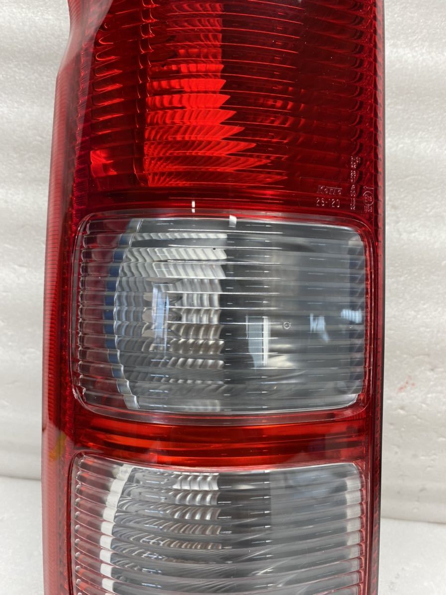 a4 ハイエース 200 1~3型 純正 テールランプ 左右 KOITO 26-120