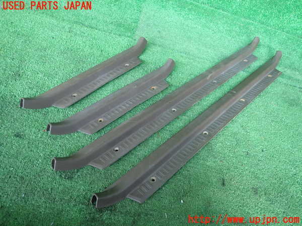 2UPJ-74617740]ランクル60系(FJ60V)スカッフプレート 中古