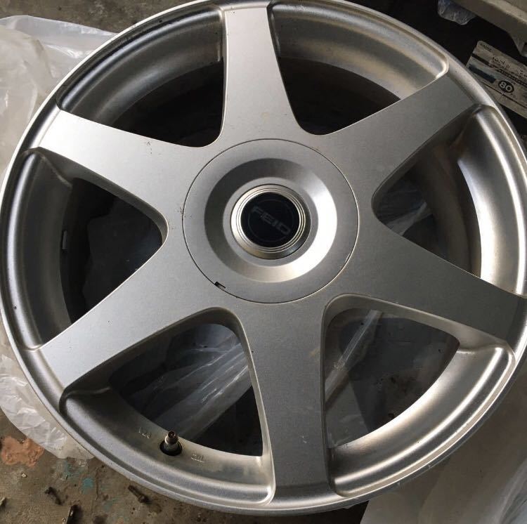 綺麗！ アルミ ホイール マルチ 5穴 100 114.3 17 インチ 7 jj +40 -40 ヘラフラ USDM 車検 スタッドレス 汎用