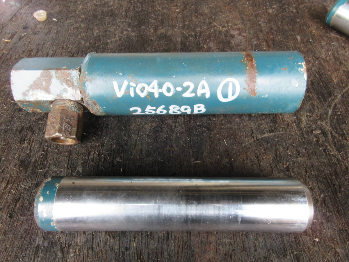 VIO40-2A　アジャスター　調整シリンダー　YANMAR　ヤンマー　建設機械　中古　建機　ユンボ　 シールキット ヤンマー シリンダー Bracket a メンテナンス整備部品｜建設機械｜ヤンマー