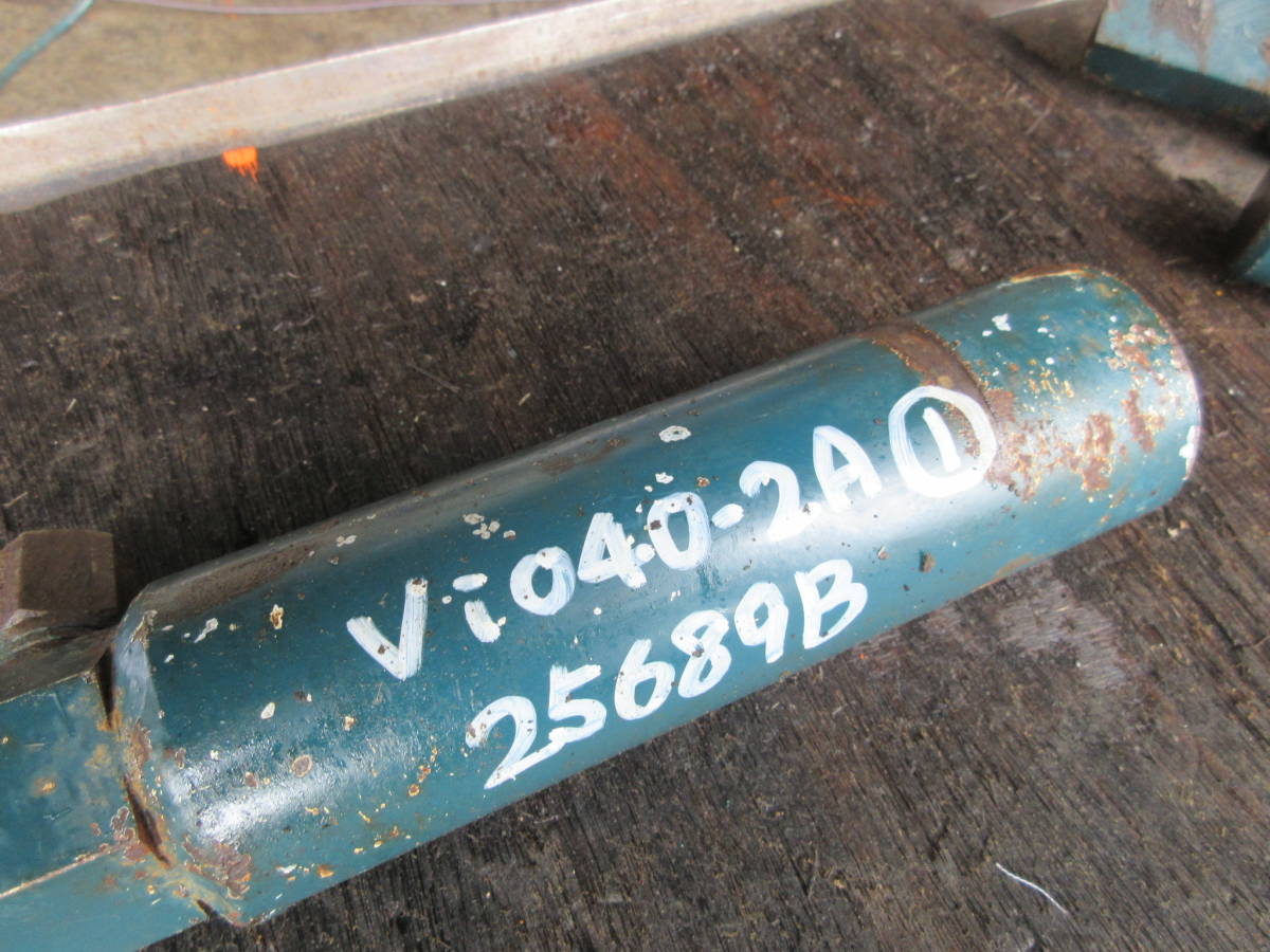 VIO40-2A　アジャスター　調整シリンダー　YANMAR　ヤンマー　建設機械　中古　建機　ユンボ　 シールキット ヤンマー シリンダー Bracket a メンテナンス整備部品｜建設機械｜ヤンマー