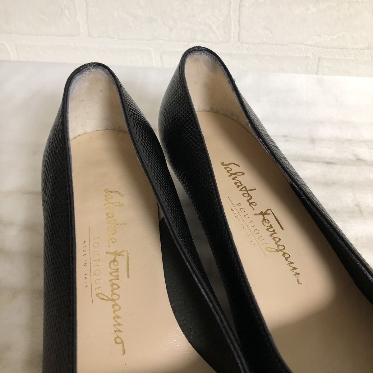 2112★ Salvatore Ferragamo サルヴァトーレ フェラガモ レザー パンプス ヒール 6 C 23.5程 レディース ブラック Salvatore Ferragamo フェラガモ ☆箱付きSalvatore フェラガモ」、バレンタインの新作アイテムを発売 ローファー