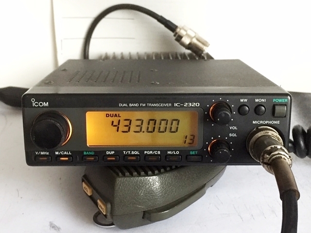 ICOM IC-207 Dual 144⁄430MHz 144&430MHz帯FM25Wデュアルモービル