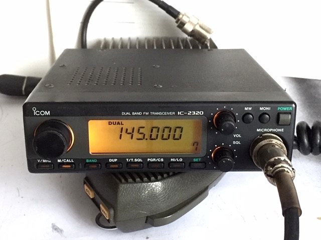 ICOM IC-207 Dual 144⁄430MHz 144&430MHz帯FM25Wデュアルモービル