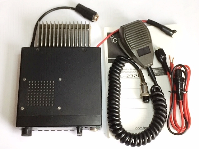 ICOM IC-207 Dual 144⁄430MHz 144&430MHz帯FM25Wデュアルモービル