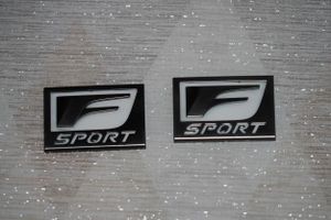 F Sport エンブレムの平均価格は1 978円 ヤフオク 等のf Sport エンブレムのオークション売買情報は50件が掲載されています