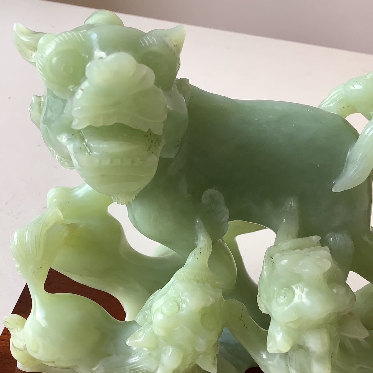 古玩 中国美術 緑石 親子獅子 置物 古玩 中国美術 緑石 親子獅子 置物