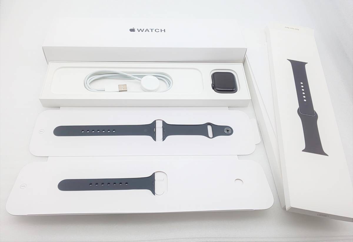 Apple SE Watch 40mm GPSモデル - アップルウォッチ com: (GPS, 40mm 