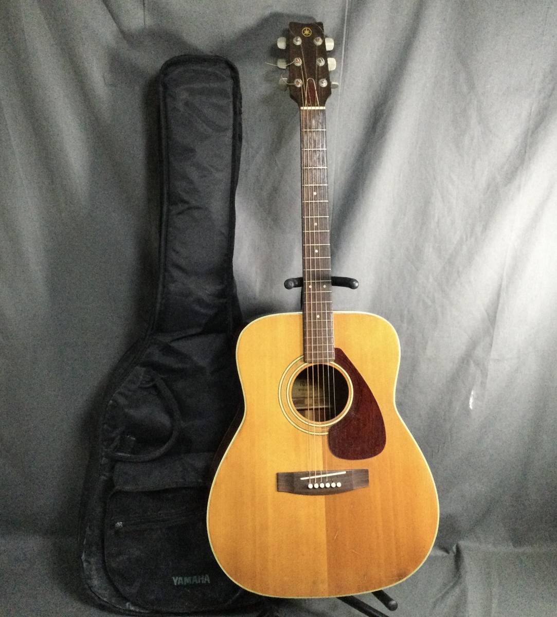 ▽　9/7　189624　YAMAHA　FG-240　ヤマハ　アコースティックギター　弦楽器　ソフトケース付