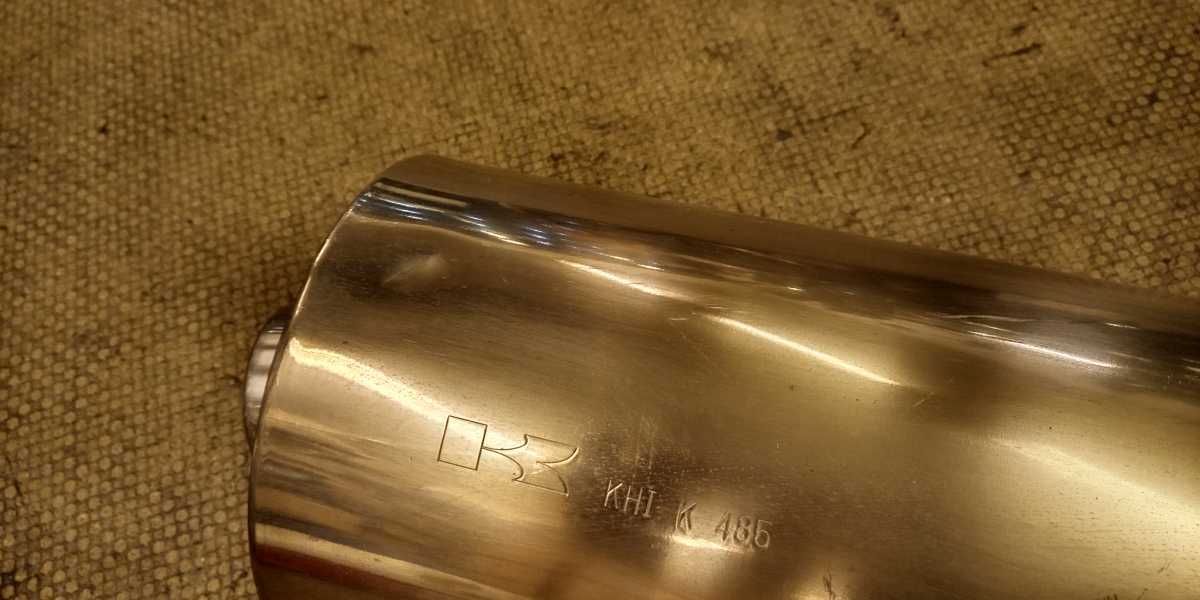 ZX12R B4 取り外し ノーマルサイレンサー 刻印KHI K 485 - みんカラ ZX