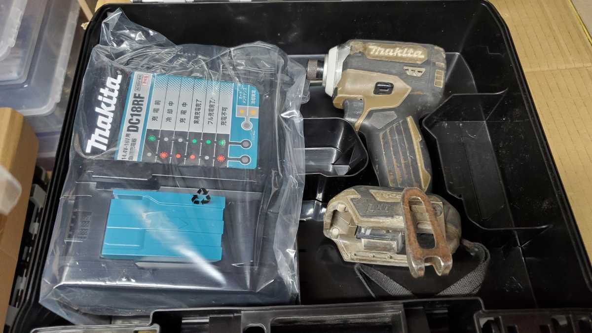 ミニケース付□マキタ (7-2)マキタ インパクトドライバ　TD171 新品ケース、充電器付き 7.2V 充電式ペンインパクト