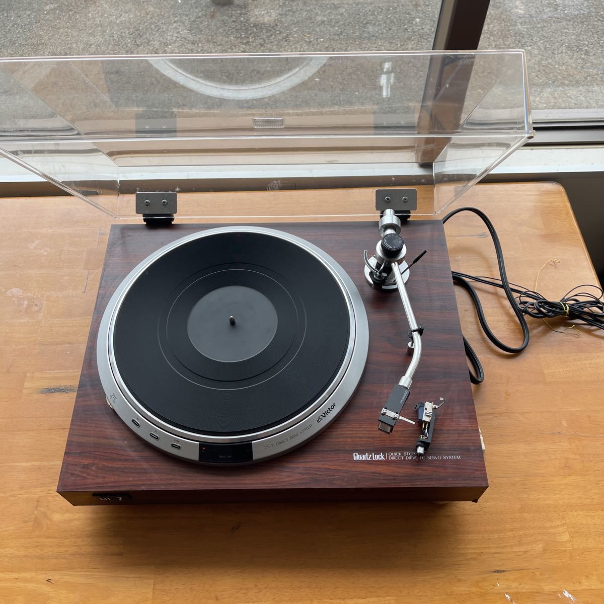 ★VICTOR　DD PLAYER　TT-71　大型重力級プレーヤーをもつ　♪ Victor TT-71 Direct Drive Turntable record player | eBay