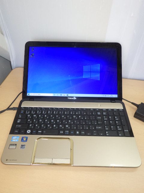 E. 8. TOSHIBA dynabook 東芝 ノートPC T552/47FK Core i5-3210M 2.50GHz メモリ4GB Win10に初期化済み ACアダプター付属 