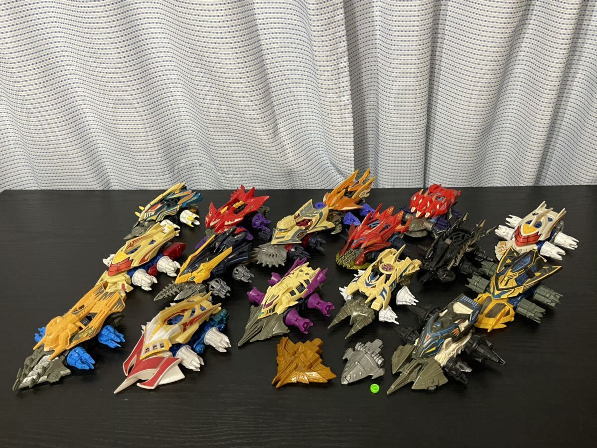 BANDAI/バンダイ/クラッシュギア/16台セット/アークキャバリアー