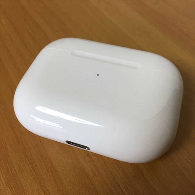 Apple Pro AirPods イヤホンなし ワイヤレス充電 第1世代&第2世代