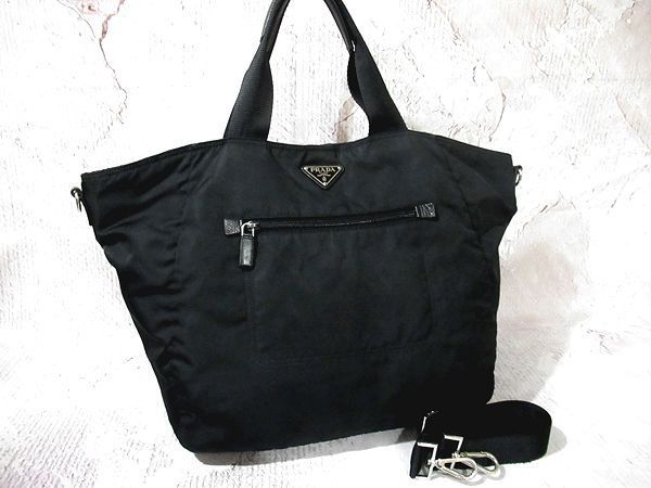 【美品】◆プラダ PRADA◆2WAY トートバッグ A4収納可 斜め掛け可 三角プレート ナイロン×レザー メンズ シルバー金具 ブラック