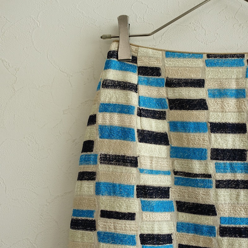 mina perhonen（スカート）のフリマアイテム一覧 ミナ 刺繍台形スカート ミナペルホネン クラシック ■ミナ mina *lakeスカート*麻リネン刺繍台形mina perhonen0422【12I12】