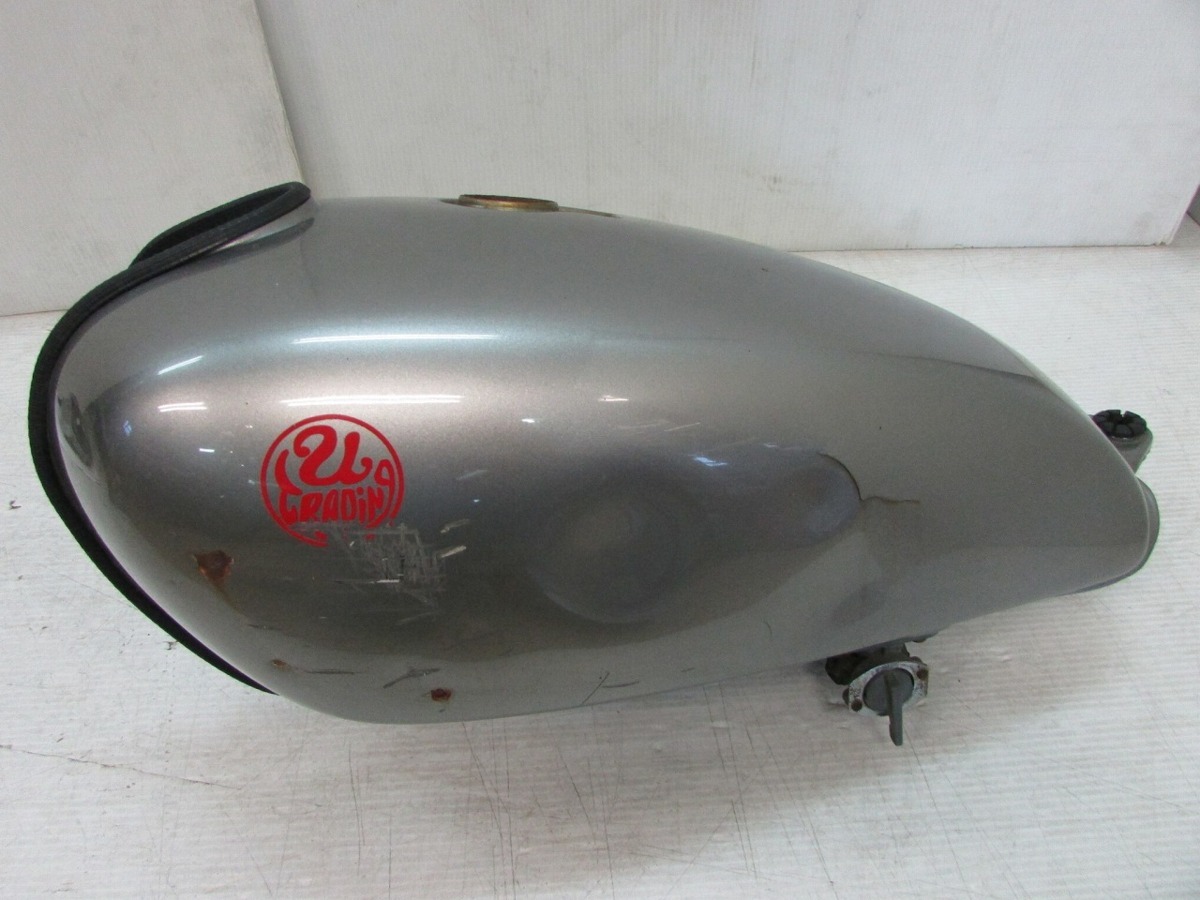 SR400 中古ガソリンタンクの出品中の商品│ウェビックガレージセール