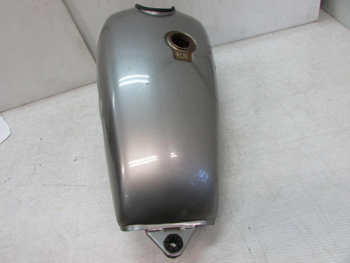 SR400用タンク SR400 中古ガソリンタンクの出品中の商品│ウェビックガレージセール