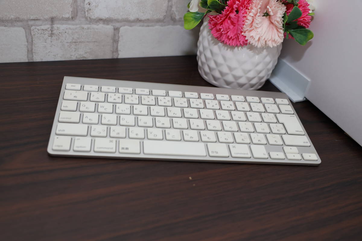 □Apple Magic Trackpad 2 - Space Gray MRMF2J/A スペースグレイ