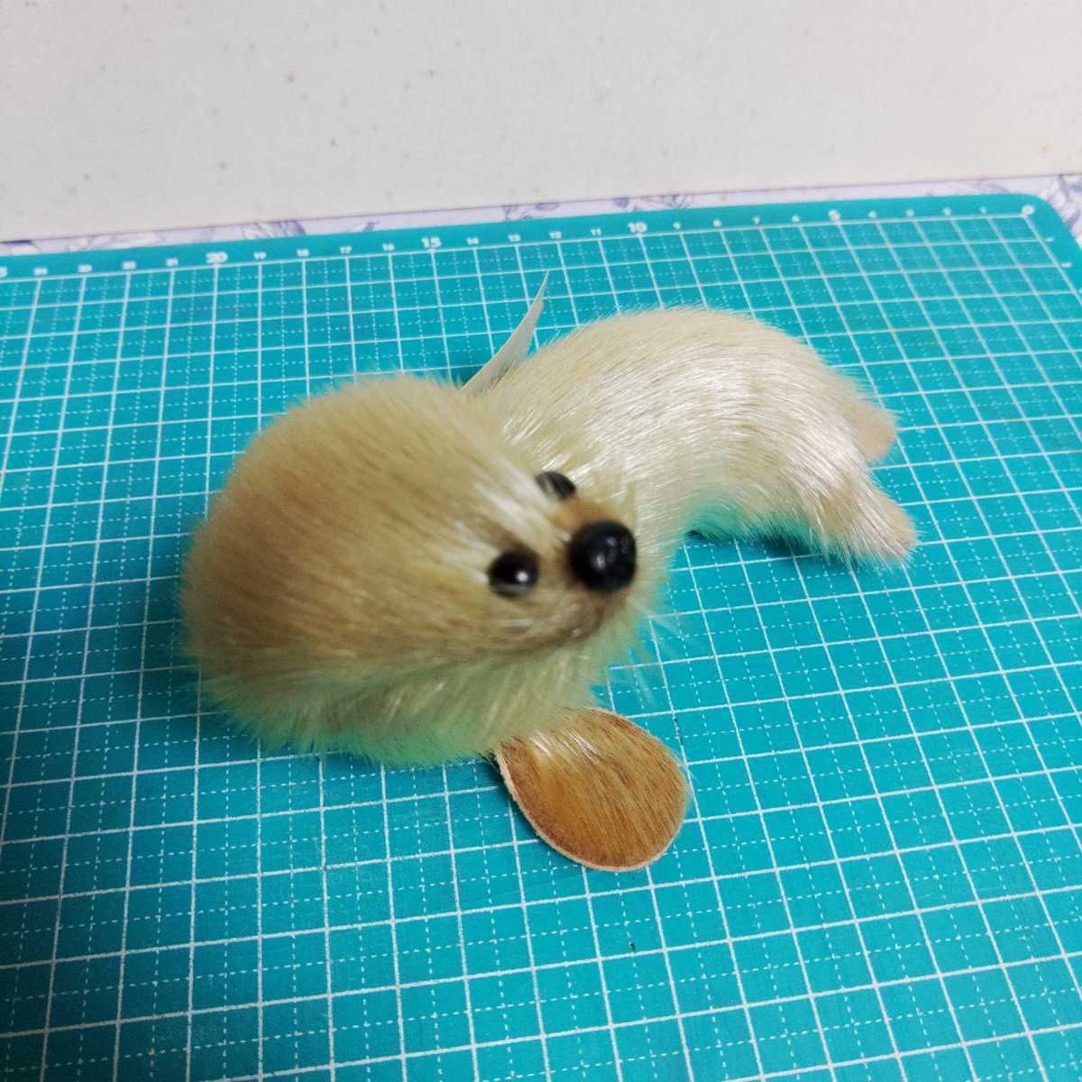 アザラシ 置物 ぬいぐるみ 毛皮 カナダ(置物)｜売買されたオークション