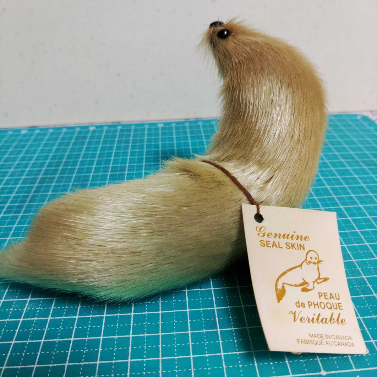 アザラシ 置物 ぬいぐるみ 毛皮 カナダ(置物)｜売買されたオークション