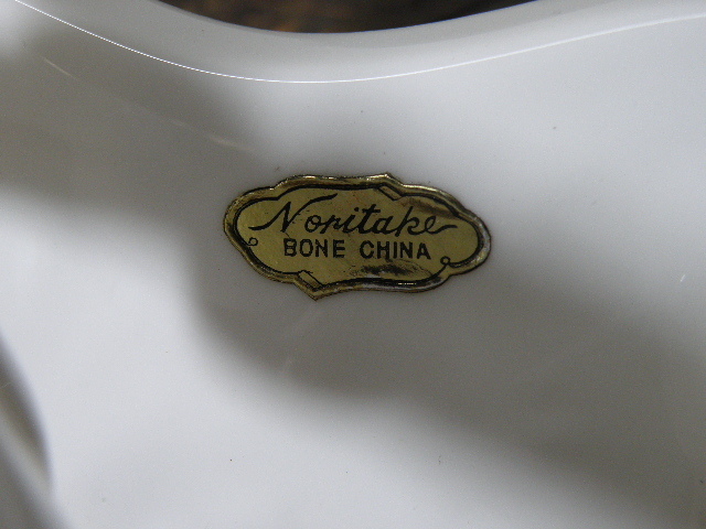 74 NORITAKE ノリタケ ボーンチャイナ ゴルファー像 ゴルフ フィギュア