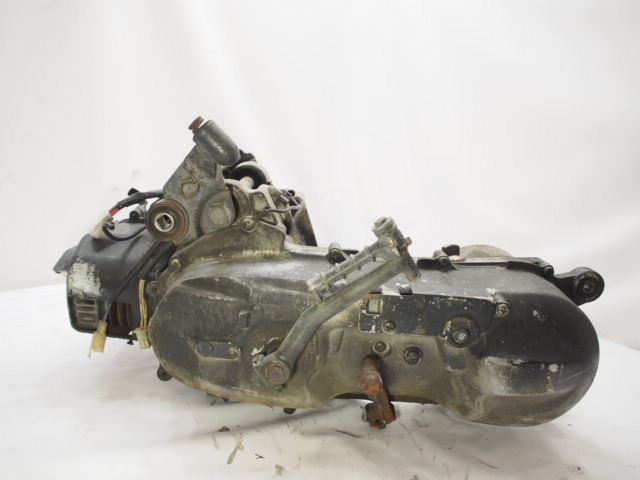 ジョグ SA16J-513xxx の エンジン *1674695301 中古 【公式通販】