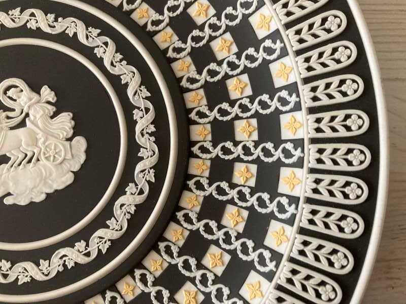 ウエッジウッド ジャスパーのプレート 定価30万円 Wedgwood ブラック