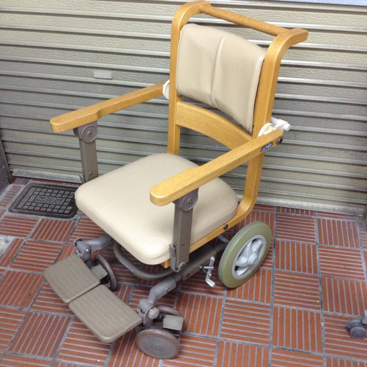 uchie ウチエ☆介護用品 シャワーキャリー 入浴用車椅子 浴室用車いす 
