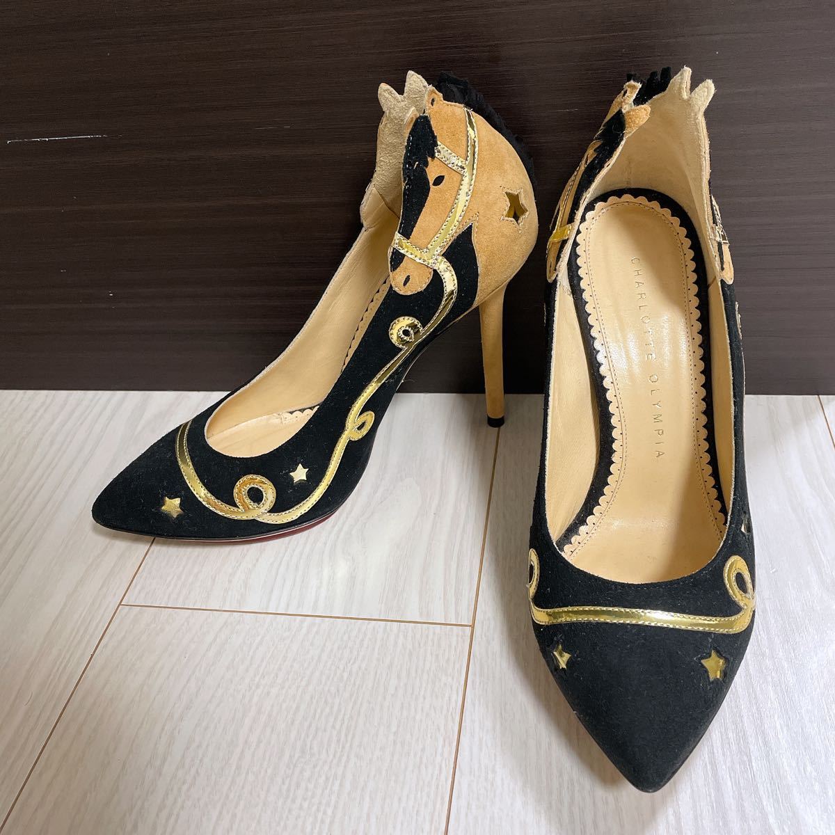 シャーロットオリンピア パンプス （Charlotte Olympia